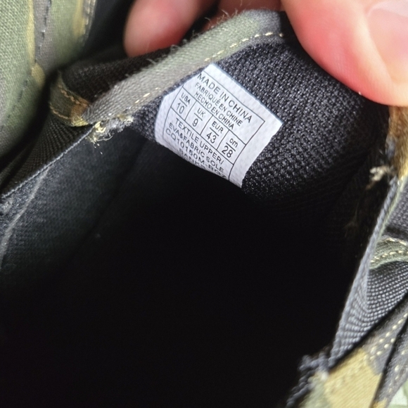 New Quiksilver Black Slip-On Shoes - Picture 6 of 6